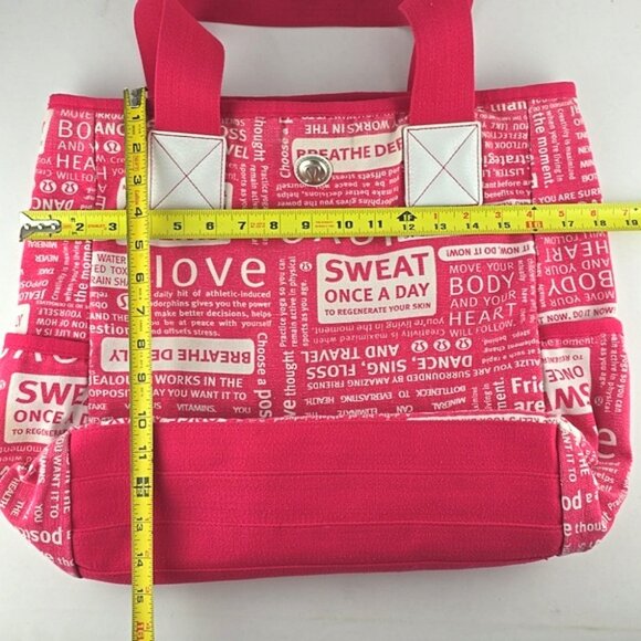 Lululemon Rare Manifesto Canvas Shoulder Bag Pink White Print + Washable Pouch - Picture 16 of 16